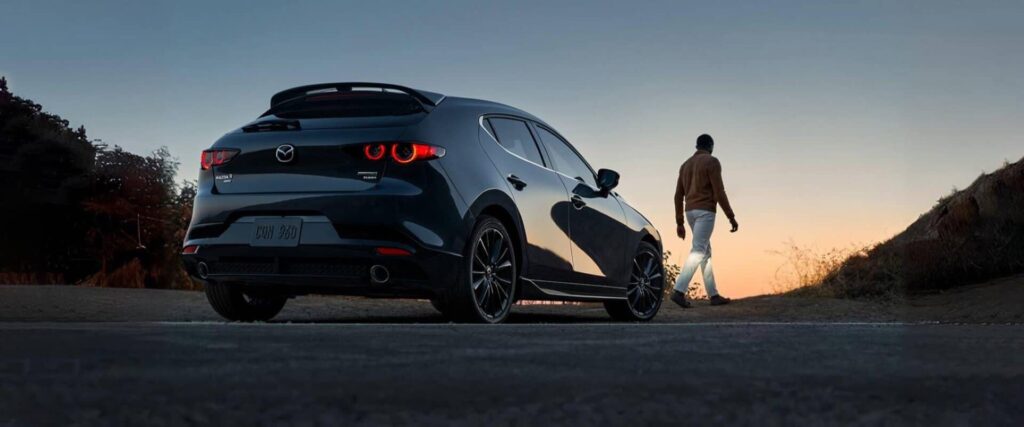 mazda3-2 thuê xe 4 chỗ cần thơ